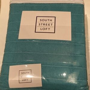 South Street Loft Crinkled Quilt + 2 Shams Queen 100% Polyester Blue